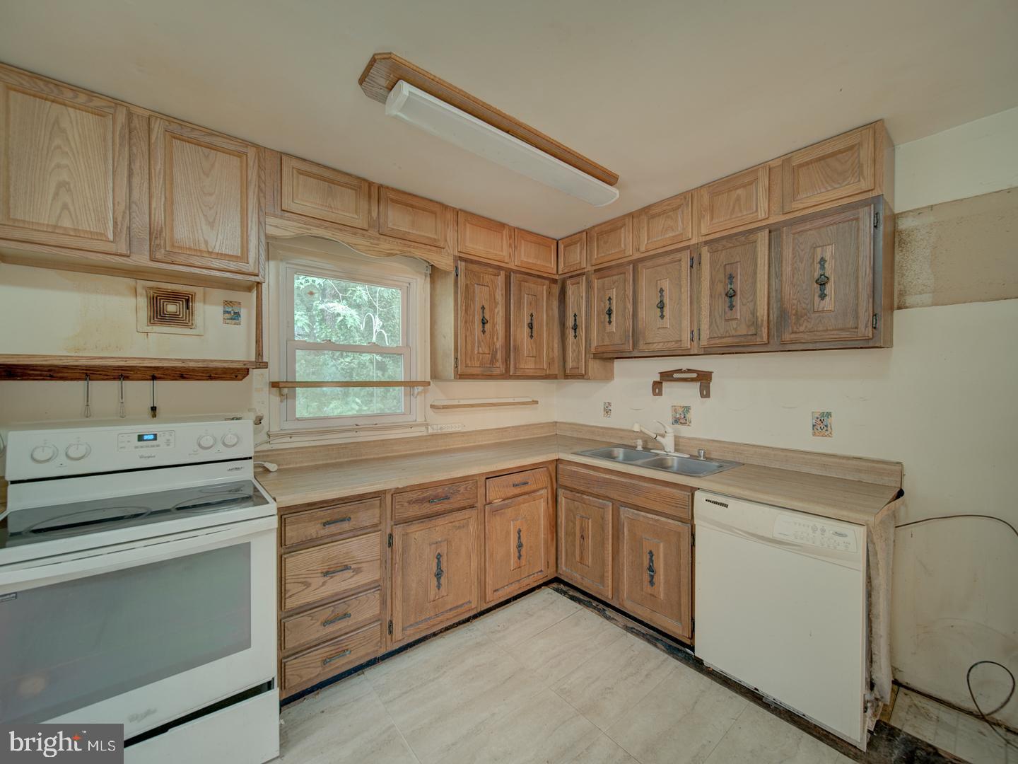 13217 KEPHART LN, WOODBRIDGE, Virginia 22193, 4 Bedrooms Bedrooms, ,3 BathroomsBathrooms,Residential,For sale,13217 KEPHART LN,VAPW2097838 MLS # VAPW2097838