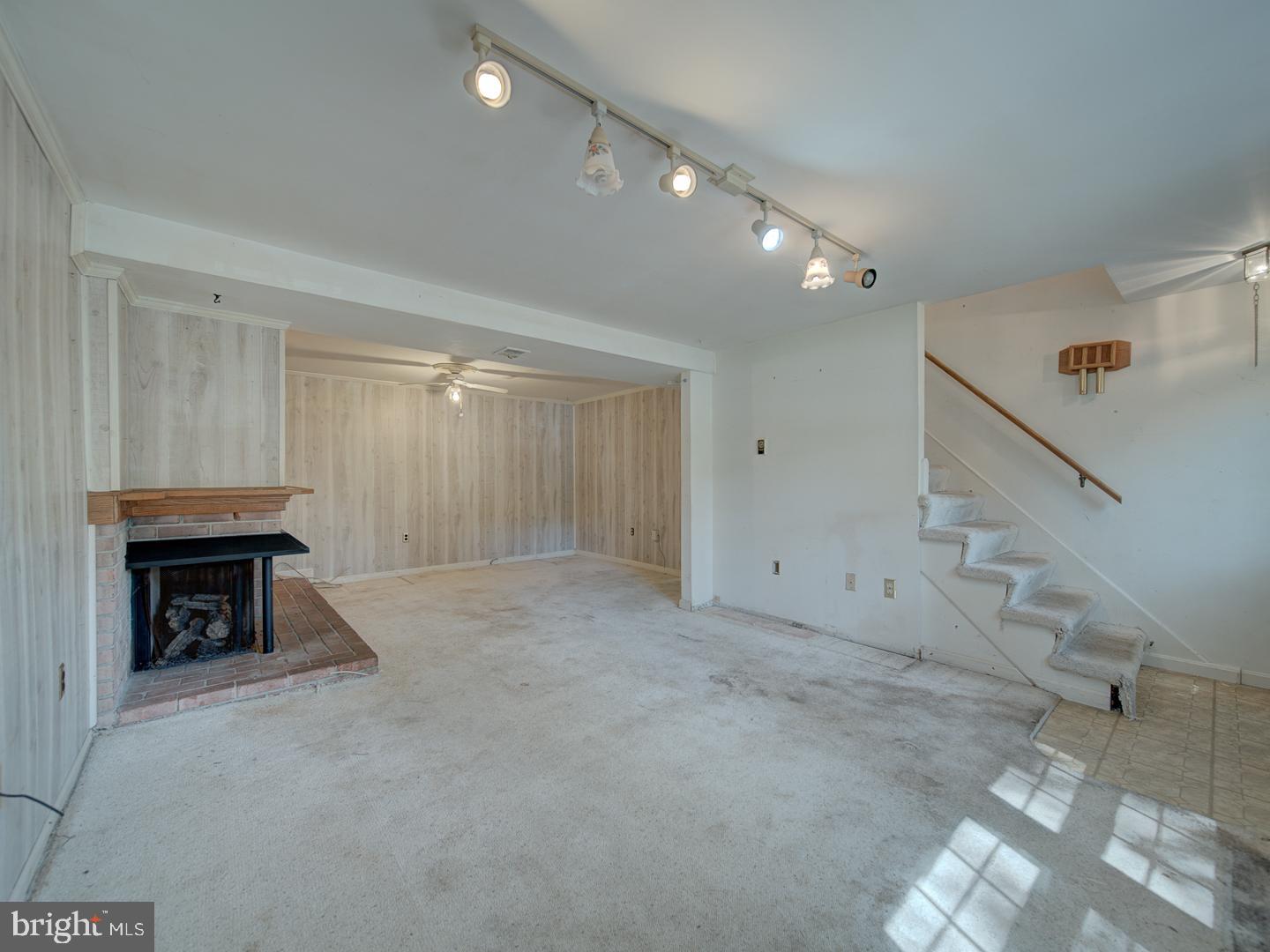 13217 KEPHART LN, WOODBRIDGE, Virginia 22193, 4 Bedrooms Bedrooms, ,3 BathroomsBathrooms,Residential,For sale,13217 KEPHART LN,VAPW2097838 MLS # VAPW2097838