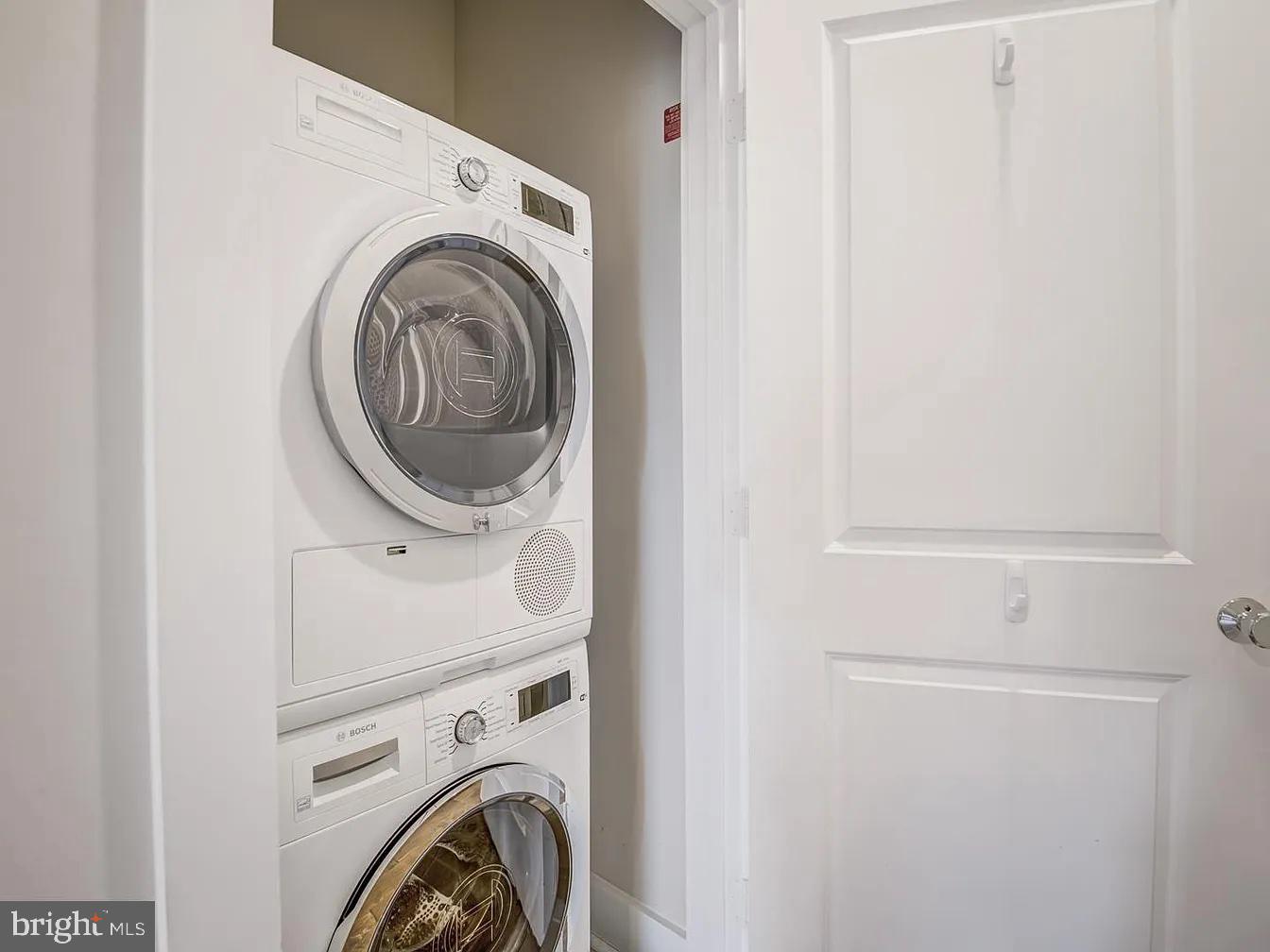 1336 S QUINN ST, ARLINGTON, Virginia 22204, 3 Bedrooms Bedrooms, ,2 BathroomsBathrooms,Residential,For sale,1336 S QUINN ST,VAAR2059758 MLS # VAAR2059758
