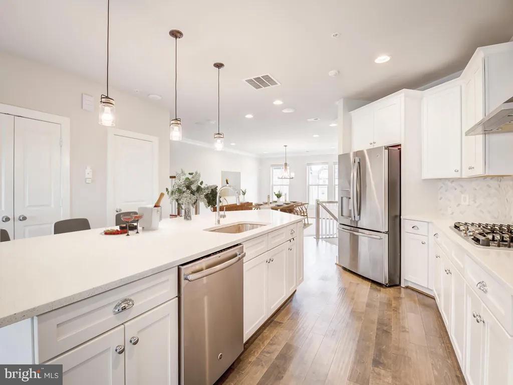 1336 S QUINN ST, ARLINGTON, Virginia 22204, 3 Bedrooms Bedrooms, ,2 BathroomsBathrooms,Residential,For sale,1336 S QUINN ST,VAAR2059758 MLS # VAAR2059758