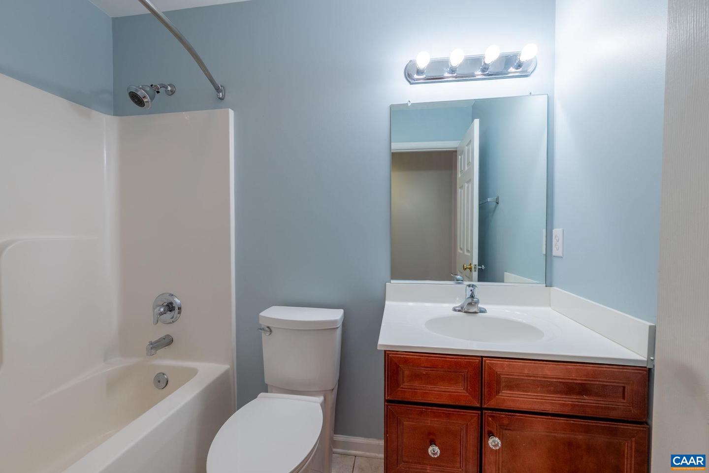 115 MELBOURNE PRK #D, CHARLOTTESVILLE, Virginia 22901, 3 Bedrooms Bedrooms, ,2 BathroomsBathrooms,Residential,For sale,115 MELBOURNE PRK #D,666058 MLS # 666058