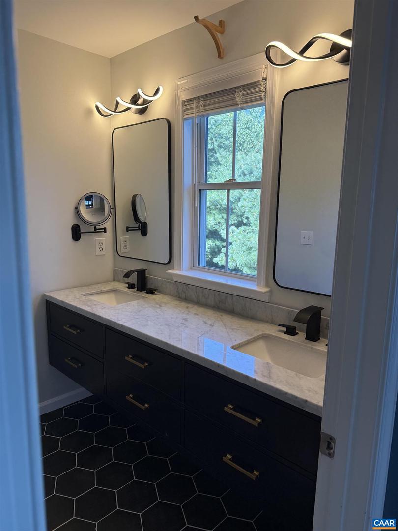 115 MELBOURNE PRK #D, CHARLOTTESVILLE, Virginia 22901, 3 Bedrooms Bedrooms, ,2 BathroomsBathrooms,Residential,For sale,115 MELBOURNE PRK #D,666058 MLS # 666058