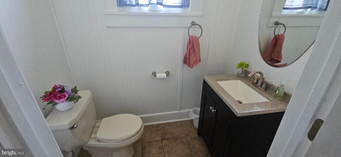 684 BERRYVILLE AVE, WINCHESTER, Virginia 22601, 4 Bedrooms Bedrooms, ,1 BathroomBathrooms,Residential,For sale,684 BERRYVILLE AVE,VAWI2008026 MLS # VAWI2008026