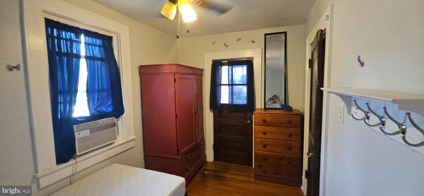 684 BERRYVILLE AVE, WINCHESTER, Virginia 22601, 4 Bedrooms Bedrooms, ,1 BathroomBathrooms,Residential,For sale,684 BERRYVILLE AVE,VAWI2008026 MLS # VAWI2008026