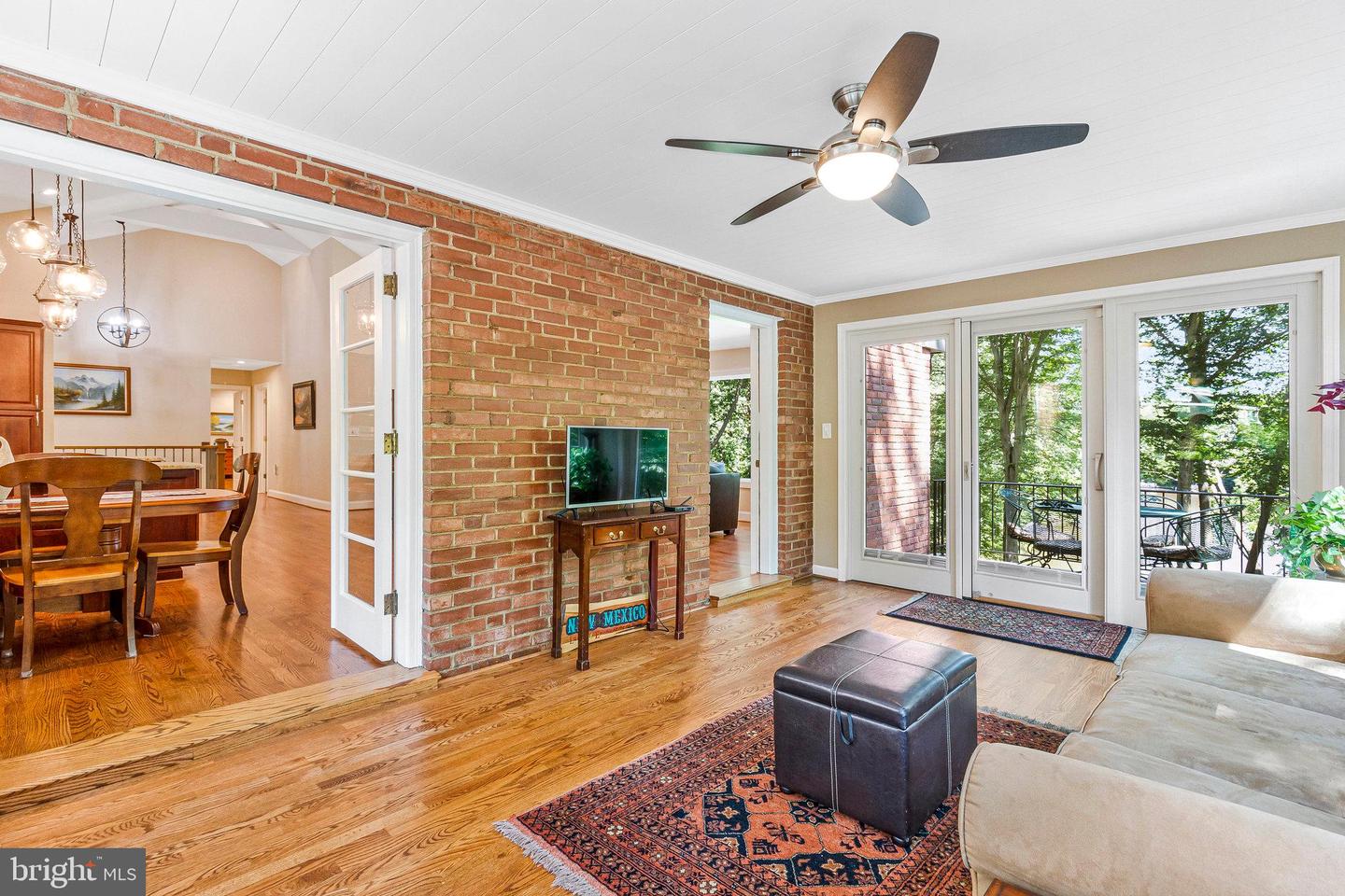 6320 CROSSWOODS CIR, FALLS CHURCH, Virginia 22044, 5 Bedrooms Bedrooms, ,3 BathroomsBathrooms,Residential,For sale,6320 CROSSWOODS CIR,VAFX2250296 MLS # VAFX2250296