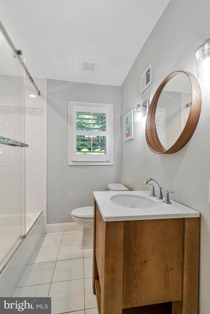 6320 CROSSWOODS CIR, FALLS CHURCH, Virginia 22044, 5 Bedrooms Bedrooms, ,3 BathroomsBathrooms,Residential,For sale,6320 CROSSWOODS CIR,VAFX2250296 MLS # VAFX2250296