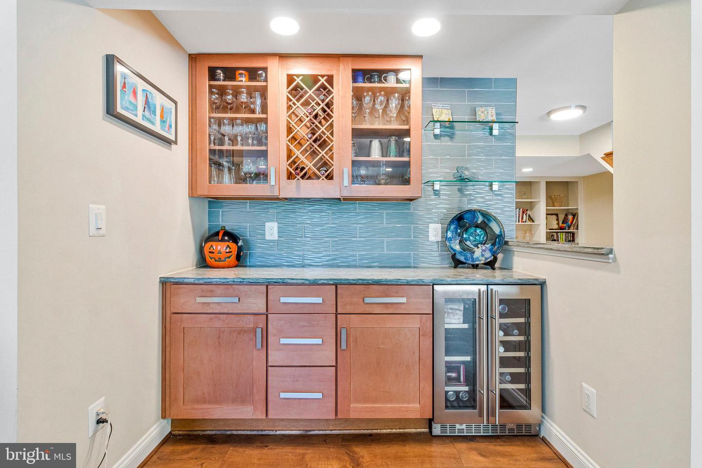 6320 CROSSWOODS CIR, FALLS CHURCH, Virginia 22044, 5 Bedrooms Bedrooms, ,3 BathroomsBathrooms,Residential,For sale,6320 CROSSWOODS CIR,VAFX2250296 MLS # VAFX2250296