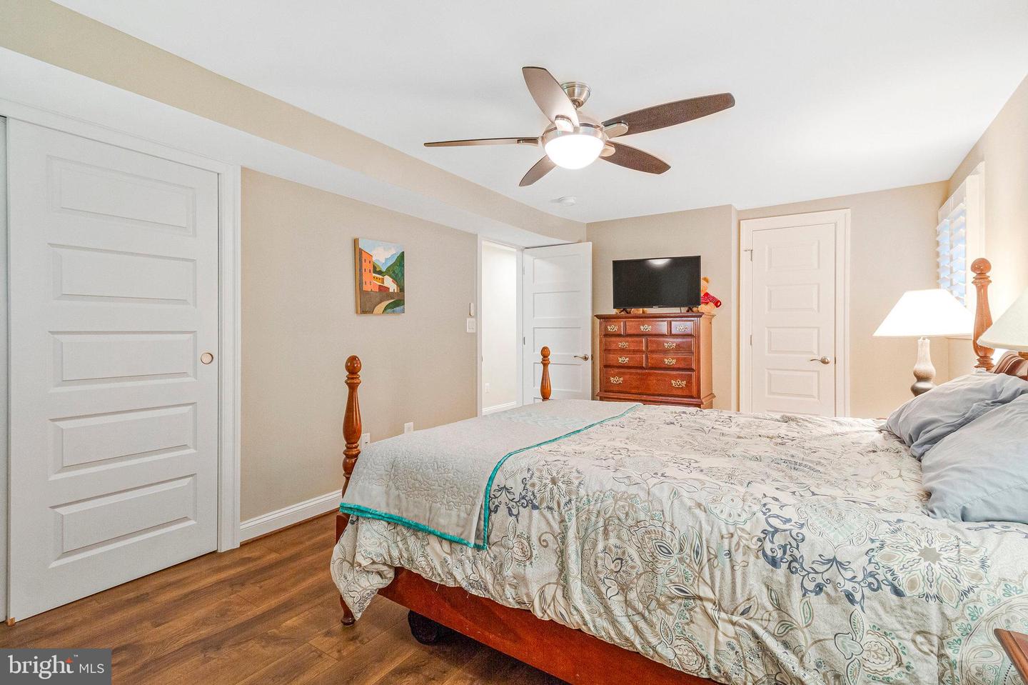 6320 CROSSWOODS CIR, FALLS CHURCH, Virginia 22044, 5 Bedrooms Bedrooms, ,3 BathroomsBathrooms,Residential,For sale,6320 CROSSWOODS CIR,VAFX2250296 MLS # VAFX2250296