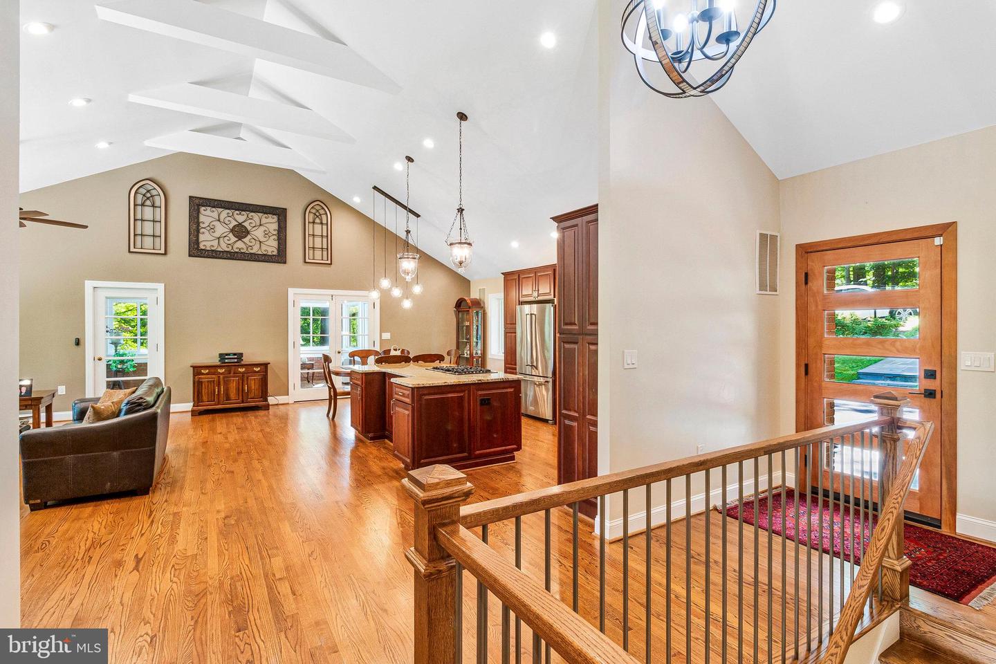 6320 CROSSWOODS CIR, FALLS CHURCH, Virginia 22044, 5 Bedrooms Bedrooms, ,3 BathroomsBathrooms,Residential,For sale,6320 CROSSWOODS CIR,VAFX2250296 MLS # VAFX2250296