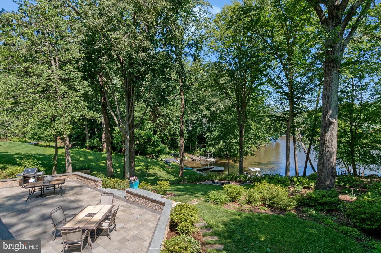 6320 CROSSWOODS CIR, FALLS CHURCH, Virginia 22044, 5 Bedrooms Bedrooms, ,3 BathroomsBathrooms,Residential,For sale,6320 CROSSWOODS CIR,VAFX2250296 MLS # VAFX2250296