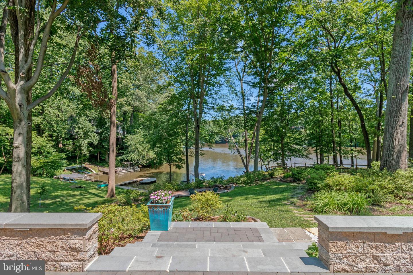 6320 CROSSWOODS CIR, FALLS CHURCH, Virginia 22044, 5 Bedrooms Bedrooms, ,3 BathroomsBathrooms,Residential,For sale,6320 CROSSWOODS CIR,VAFX2250296 MLS # VAFX2250296