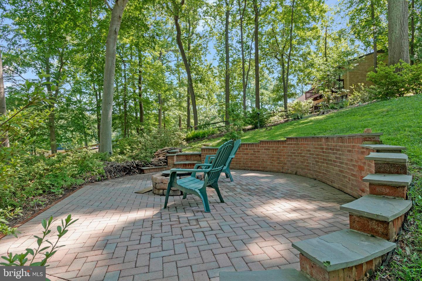 6320 CROSSWOODS CIR, FALLS CHURCH, Virginia 22044, 5 Bedrooms Bedrooms, ,3 BathroomsBathrooms,Residential,For sale,6320 CROSSWOODS CIR,VAFX2250296 MLS # VAFX2250296