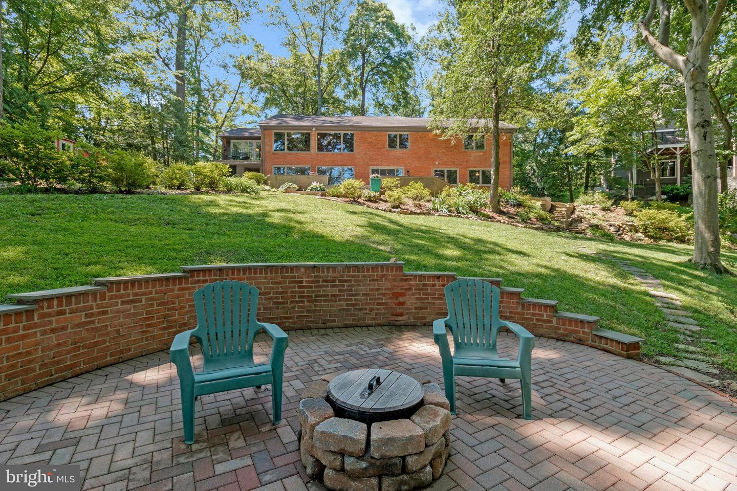 6320 CROSSWOODS CIR, FALLS CHURCH, Virginia 22044, 5 Bedrooms Bedrooms, ,3 BathroomsBathrooms,Residential,For sale,6320 CROSSWOODS CIR,VAFX2250296 MLS # VAFX2250296
