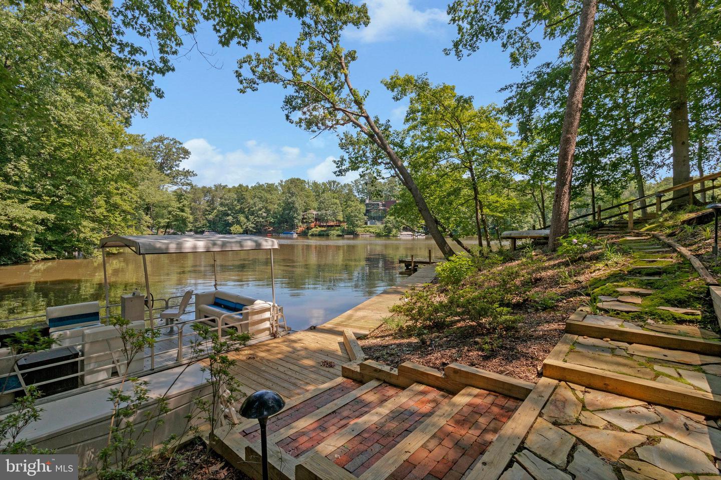 6320 CROSSWOODS CIR, FALLS CHURCH, Virginia 22044, 5 Bedrooms Bedrooms, ,3 BathroomsBathrooms,Residential,For sale,6320 CROSSWOODS CIR,VAFX2250296 MLS # VAFX2250296