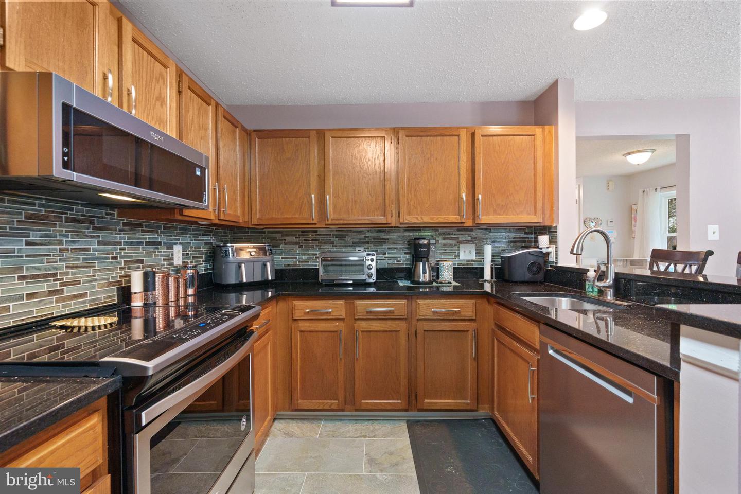 11590 MOHICAN RD, WOODBRIDGE, Virginia 22192, 3 Bedrooms Bedrooms, ,2 BathroomsBathrooms,Residential,For sale,11590 MOHICAN RD,VAPW2097934 MLS # VAPW2097934