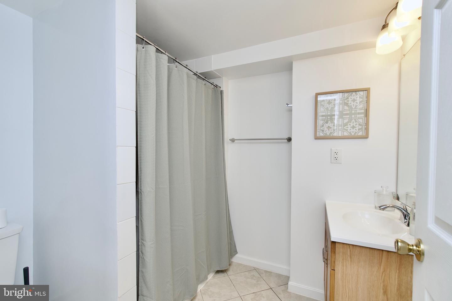 1411 KENTUCKY AVE, WOODBRIDGE, Virginia 22191, 5 Bedrooms Bedrooms, ,2 BathroomsBathrooms,Residential,For sale,1411 KENTUCKY AVE,VAPW2097932 MLS # VAPW2097932
