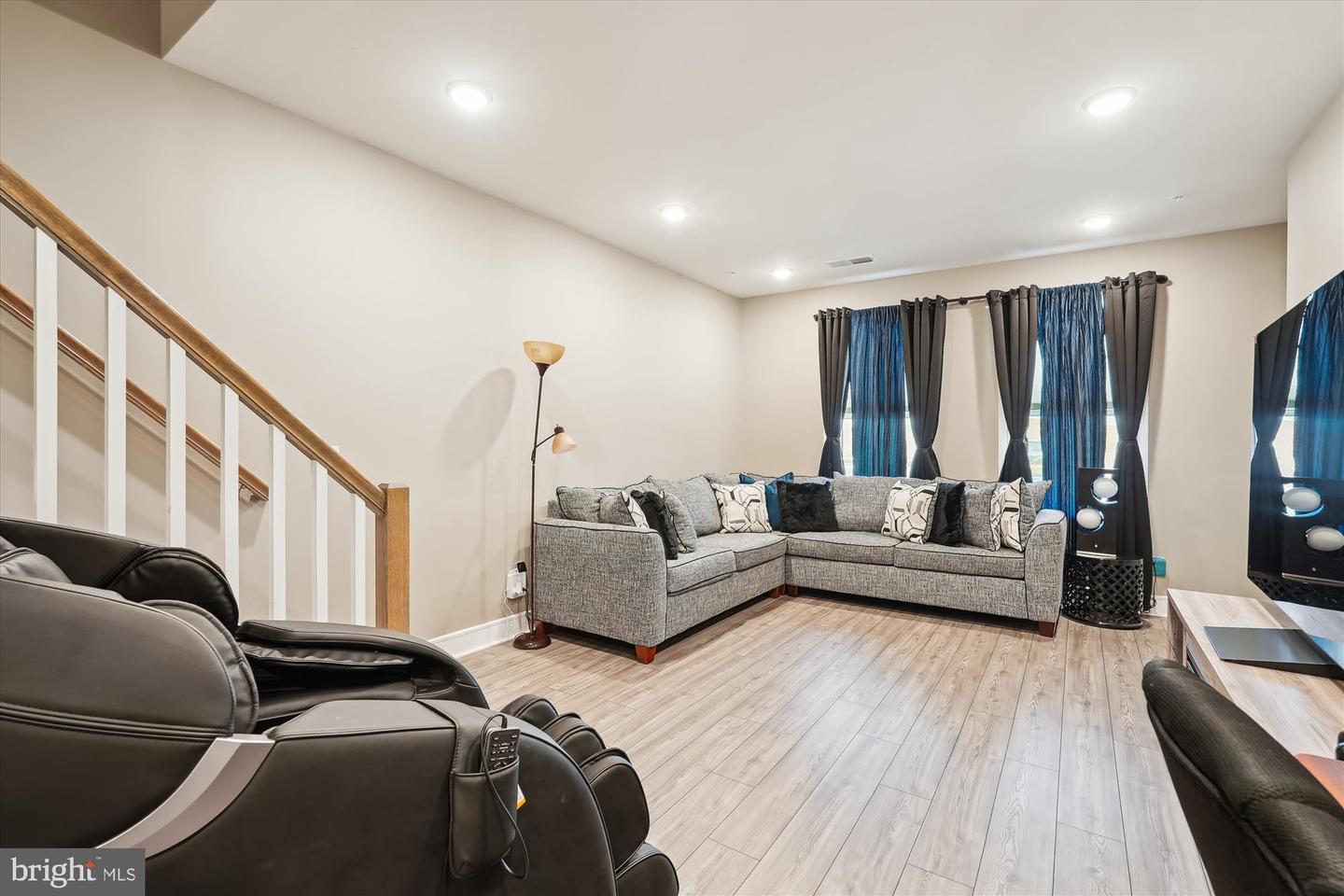 20797 LAMLASH TER, ASHBURN, Virginia 20147, 3 Bedrooms Bedrooms, ,Residential,For sale,20797 LAMLASH TER,VALO2100432 MLS # VALO2100432
