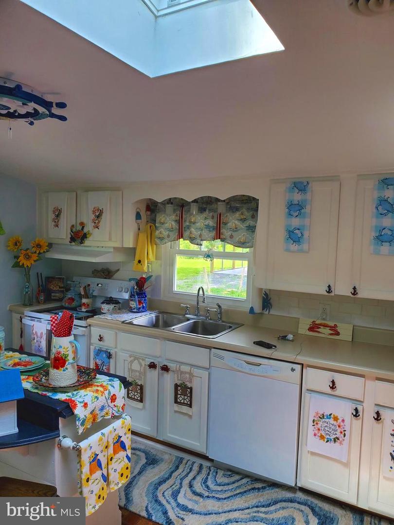 60 BRANSON COVE RD, HAGUE, Virginia 22469, 2 Bedrooms Bedrooms, ,1 BathroomBathrooms,Residential,For sale,60 BRANSON COVE RD,VAWE2009202 MLS # VAWE2009202