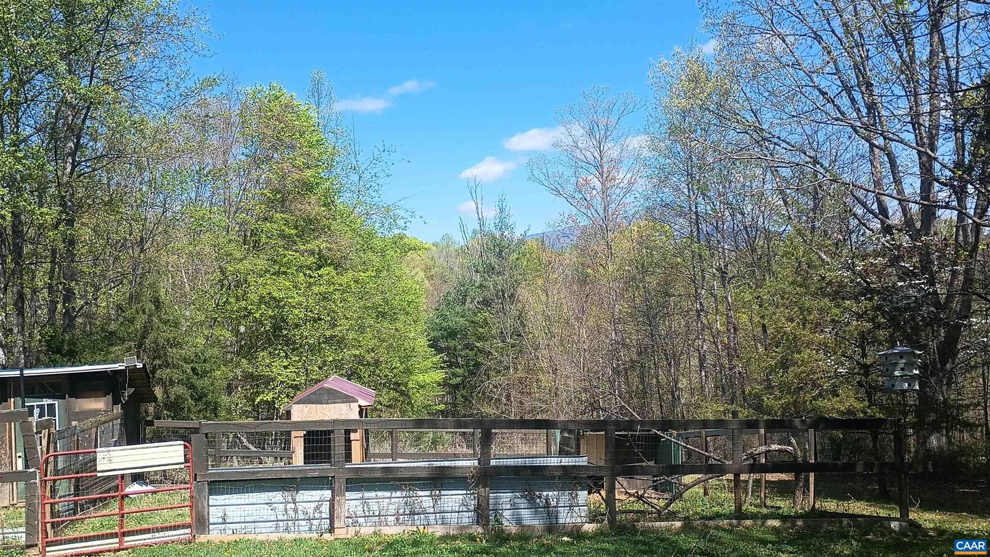 176 TOMS LN, ROSELAND, Virginia 22967, 3 Bedrooms Bedrooms, ,1 BathroomBathrooms,Residential,For sale,176 TOMS LN,666106 MLS # 666106