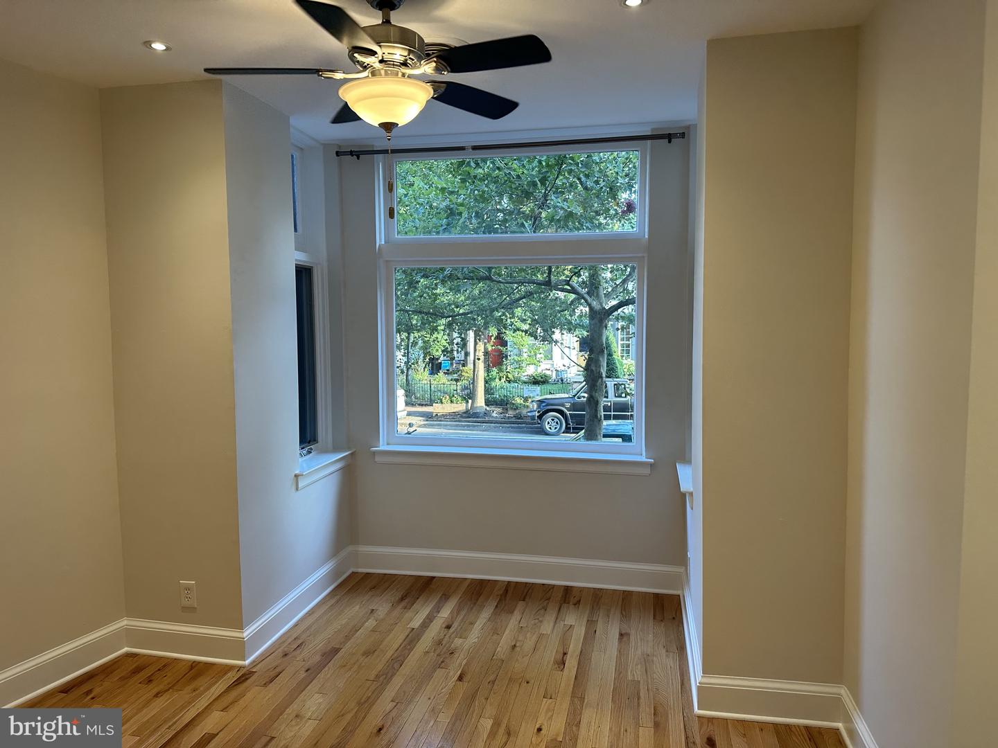 1423 T ST NW, WASHINGTON, District Of Columbia 20009, 4 Bedrooms Bedrooms, ,3 BathroomsBathrooms,Residential,For sale,1423 T ST NW,DCDC2207672 MLS # DCDC2207672