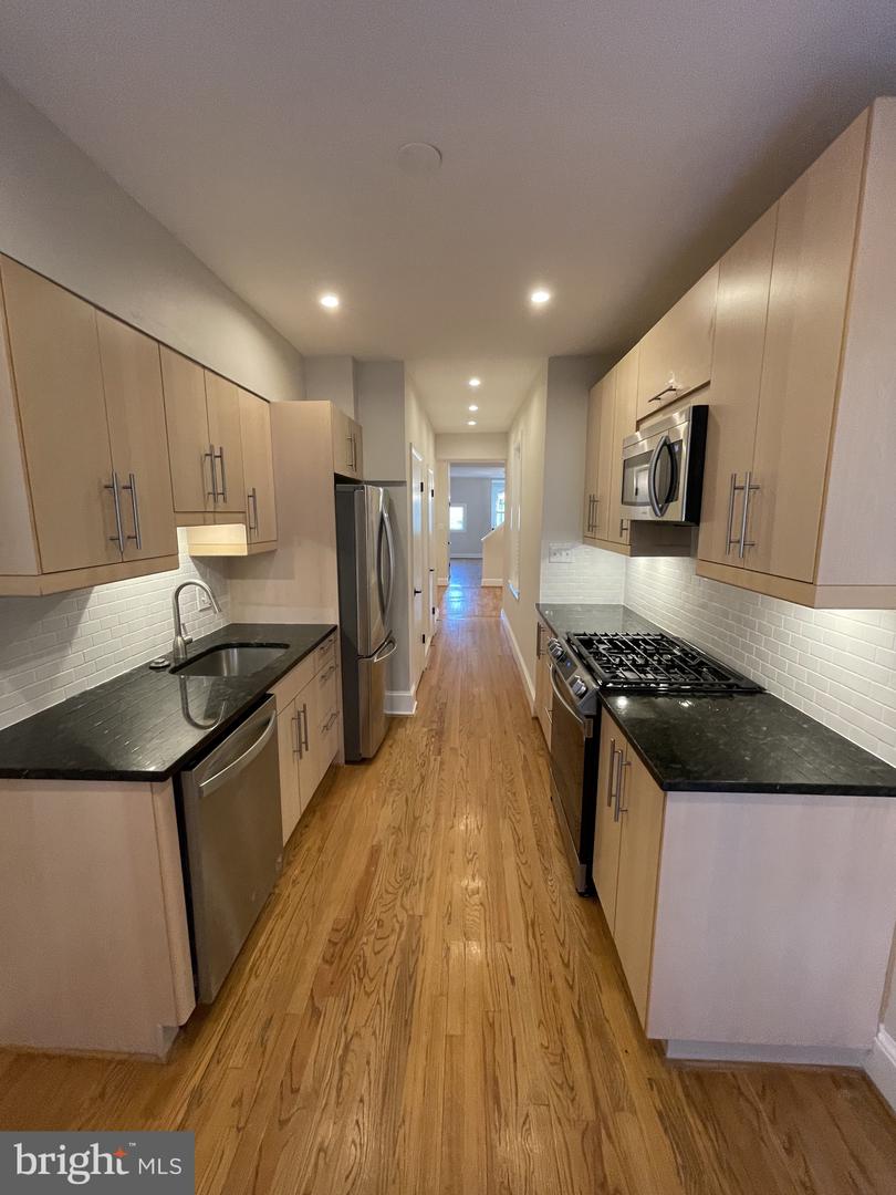 1423 T ST NW, WASHINGTON, District Of Columbia 20009, 4 Bedrooms Bedrooms, ,3 BathroomsBathrooms,Residential,For sale,1423 T ST NW,DCDC2207672 MLS # DCDC2207672