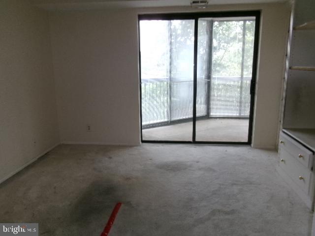 5904 MOUNT EAGLE DR #210, ALEXANDRIA, Virginia 22303, 2 Bedrooms Bedrooms, ,2 BathroomsBathrooms,Residential,For sale,5904 MOUNT EAGLE DR #210,VAFX2250538 MLS # VAFX2250538