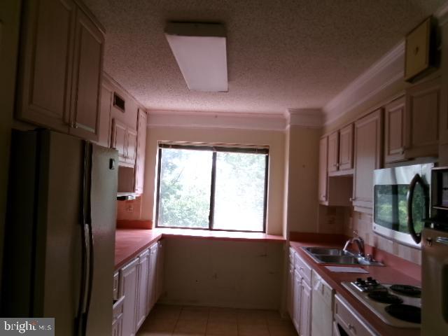 5904 MOUNT EAGLE DR #210, ALEXANDRIA, Virginia 22303, 2 Bedrooms Bedrooms, ,2 BathroomsBathrooms,Residential,For sale,5904 MOUNT EAGLE DR #210,VAFX2250538 MLS # VAFX2250538