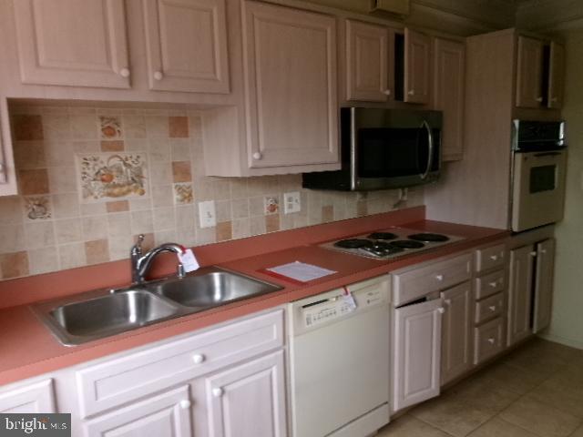5904 MOUNT EAGLE DR #210, ALEXANDRIA, Virginia 22303, 2 Bedrooms Bedrooms, ,2 BathroomsBathrooms,Residential,For sale,5904 MOUNT EAGLE DR #210,VAFX2250538 MLS # VAFX2250538
