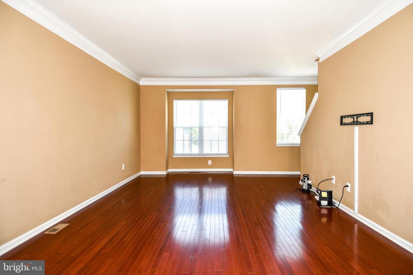 42825 PAMPLIN TER, CHANTILLY, Virginia 20152, 3 Bedrooms Bedrooms, ,3 BathroomsBathrooms,Residential,For sale,42825 PAMPLIN TER,VALO2100508 MLS # VALO2100508