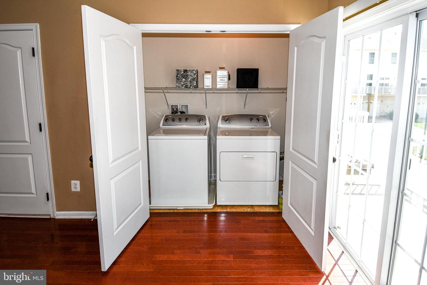 42825 PAMPLIN TER, CHANTILLY, Virginia 20152, 3 Bedrooms Bedrooms, ,3 BathroomsBathrooms,Residential,For sale,42825 PAMPLIN TER,VALO2100508 MLS # VALO2100508