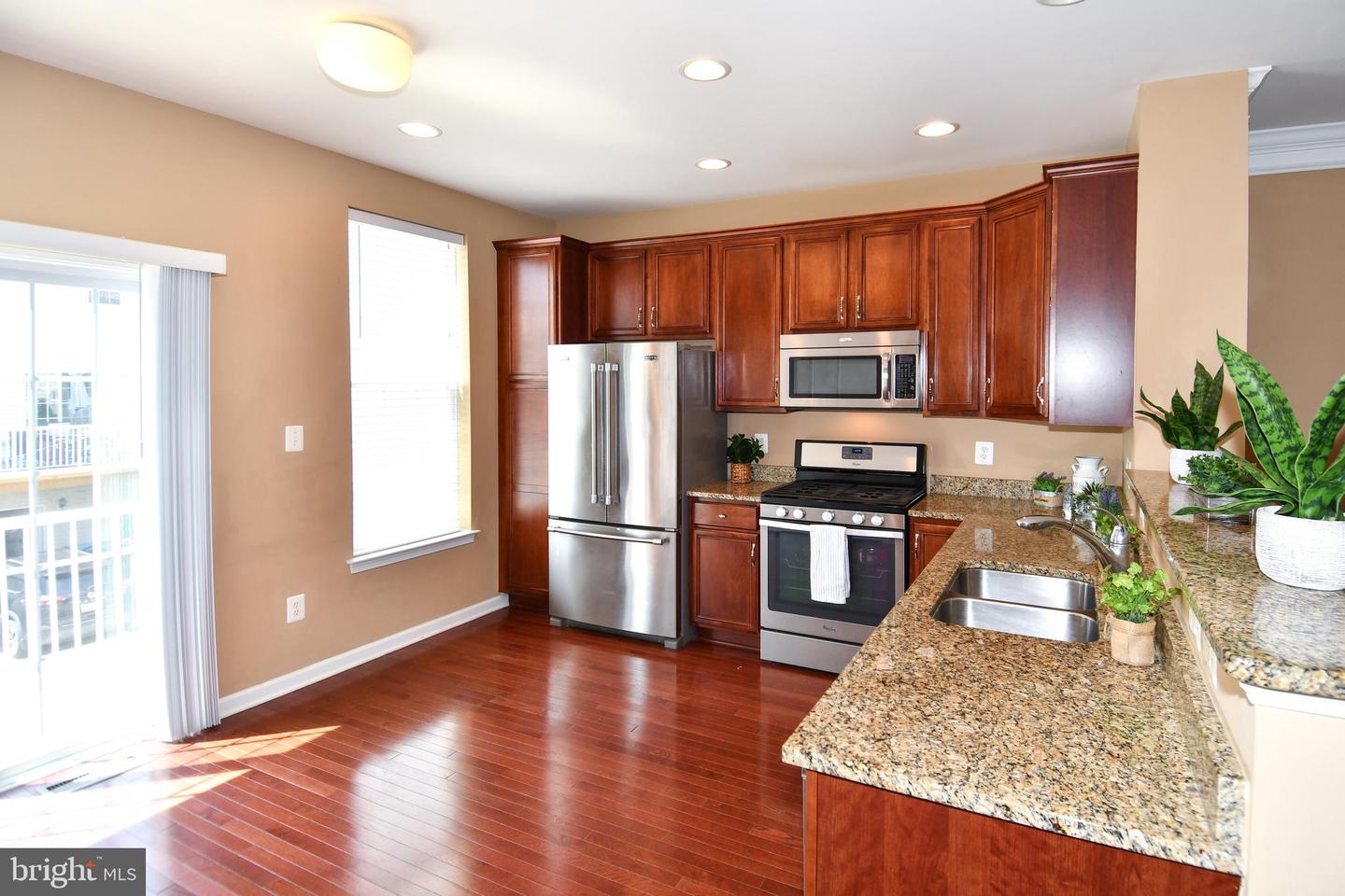42825 PAMPLIN TER, CHANTILLY, Virginia 20152, 3 Bedrooms Bedrooms, ,3 BathroomsBathrooms,Residential,For sale,42825 PAMPLIN TER,VALO2100508 MLS # VALO2100508