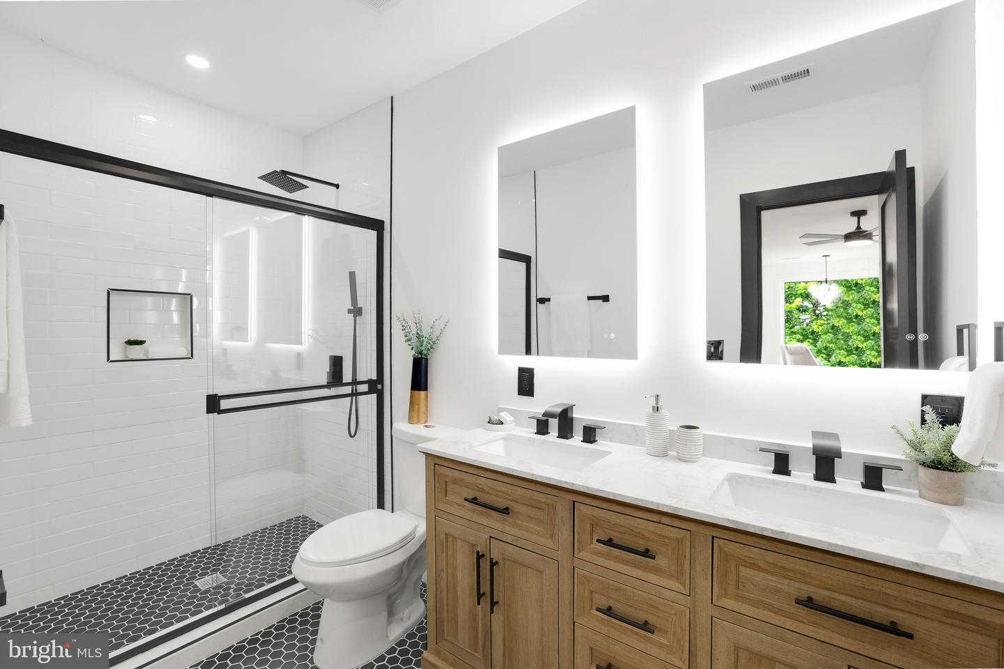 1404 MONTELLO AVE NE, WASHINGTON, District Of Columbia 20002, 4 Bedrooms Bedrooms, ,3 BathroomsBathrooms,Residential,For sale,1404 MONTELLO AVE NE,DCDC2207748 MLS # DCDC2207748