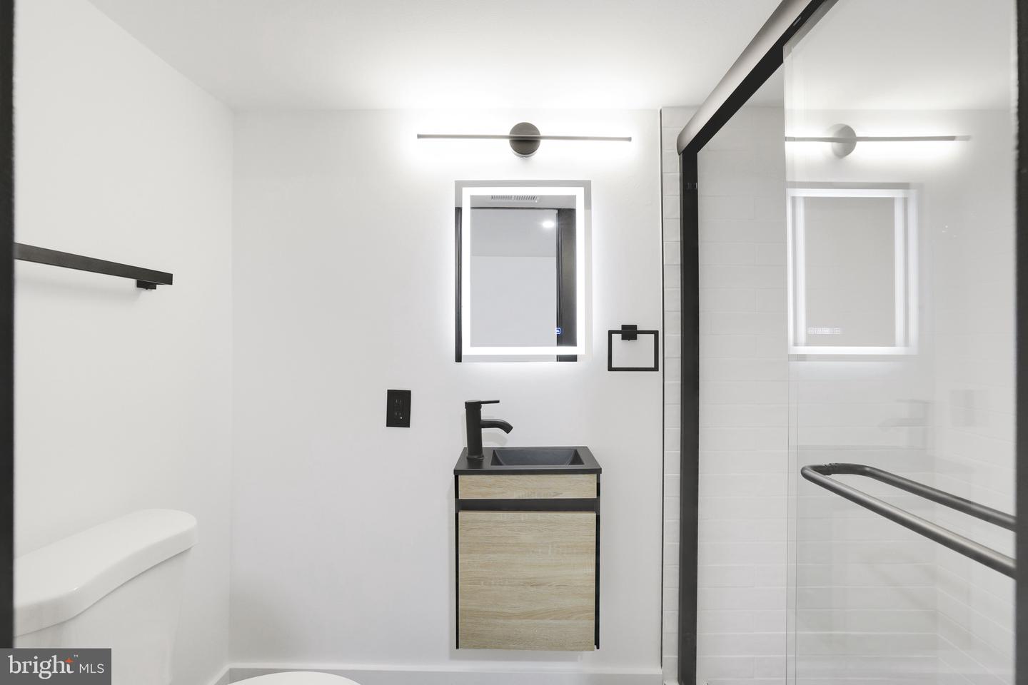 1404 MONTELLO AVE NE, WASHINGTON, District Of Columbia 20002, 4 Bedrooms Bedrooms, ,3 BathroomsBathrooms,Residential,For sale,1404 MONTELLO AVE NE,DCDC2207748 MLS # DCDC2207748