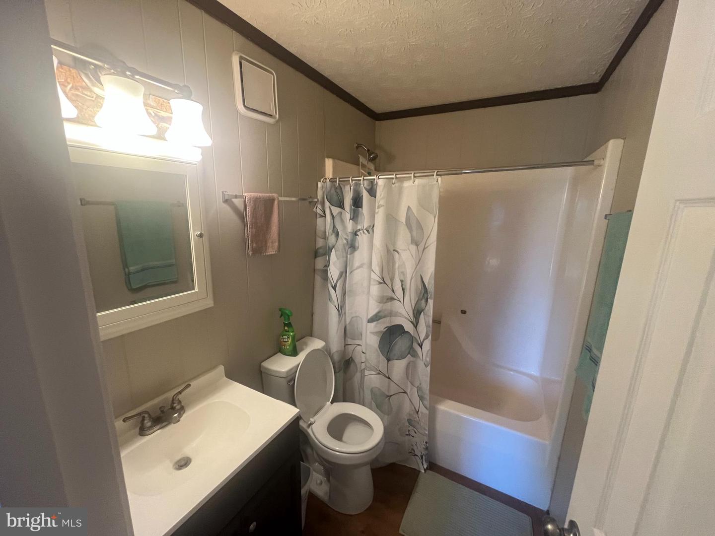 663 HILLTOP LN, MOUNT JACKSON, Virginia 22842, 2 Bedrooms Bedrooms, ,1 BathroomBathrooms,Residential,For sale,663 HILLTOP LN,VASH2011818 MLS # VASH2011818