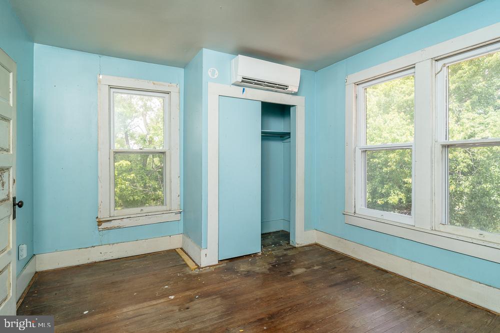 2315 ROLLING RD S, SCOTTSVILLE, Virginia 24590, 5 Bedrooms Bedrooms, ,2 BathroomsBathrooms,Residential,For sale,2315 ROLLING RD S,VAFN2000476 MLS # VAFN2000476