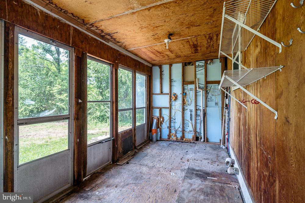 2315 ROLLING RD S, SCOTTSVILLE, Virginia 24590, 5 Bedrooms Bedrooms, ,2 BathroomsBathrooms,Residential,For sale,2315 ROLLING RD S,VAFN2000476 MLS # VAFN2000476