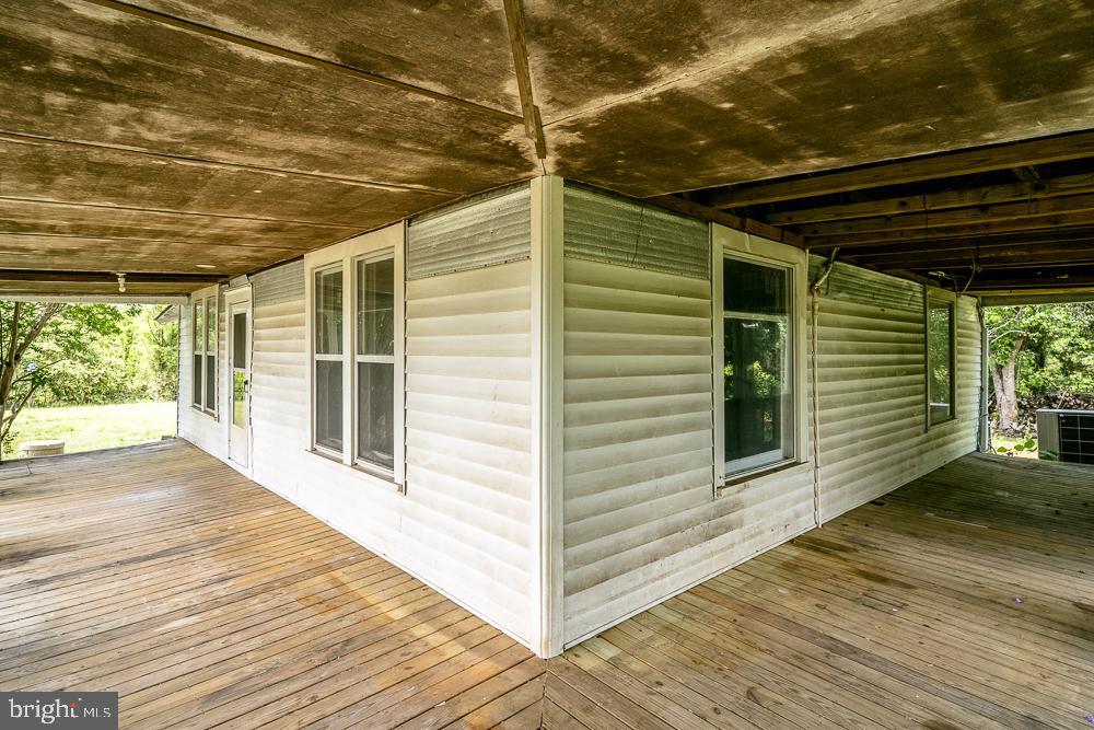 2315 ROLLING RD S, SCOTTSVILLE, Virginia 24590, 5 Bedrooms Bedrooms, ,2 BathroomsBathrooms,Residential,For sale,2315 ROLLING RD S,VAFN2000476 MLS # VAFN2000476