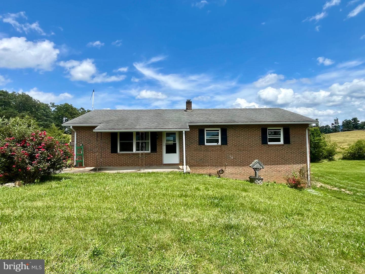 504 STEELES FORT RD, RAPHINE, Virginia 24472, 3 Bedrooms Bedrooms, ,1 BathroomBathrooms,Residential,For sale,504 STEELES FORT RD,VARB2000140 MLS # VARB2000140