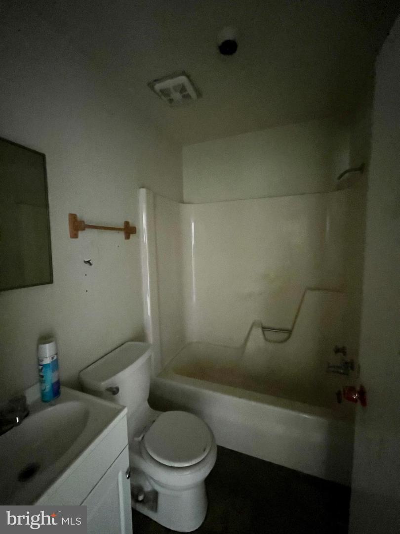504 STEELES FORT RD, RAPHINE, Virginia 24472, 3 Bedrooms Bedrooms, ,1 BathroomBathrooms,Residential,For sale,504 STEELES FORT RD,VARB2000140 MLS # VARB2000140