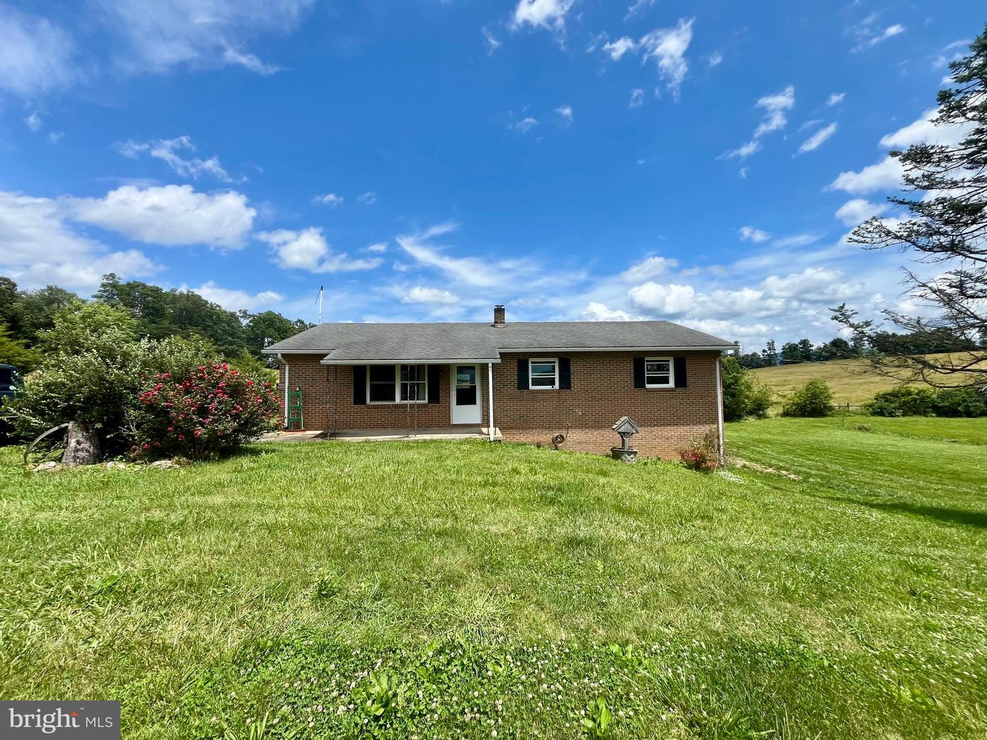 504 STEELES FORT RD, RAPHINE, Virginia 24472, 3 Bedrooms Bedrooms, ,1 BathroomBathrooms,Residential,For sale,504 STEELES FORT RD,VARB2000140 MLS # VARB2000140