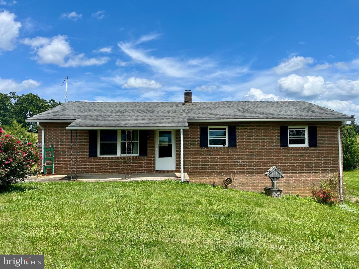 504 STEELES FORT RD, RAPHINE, Virginia 24472, 3 Bedrooms Bedrooms, ,1 BathroomBathrooms,Residential,For sale,504 STEELES FORT RD,VARB2000140 MLS # VARB2000140