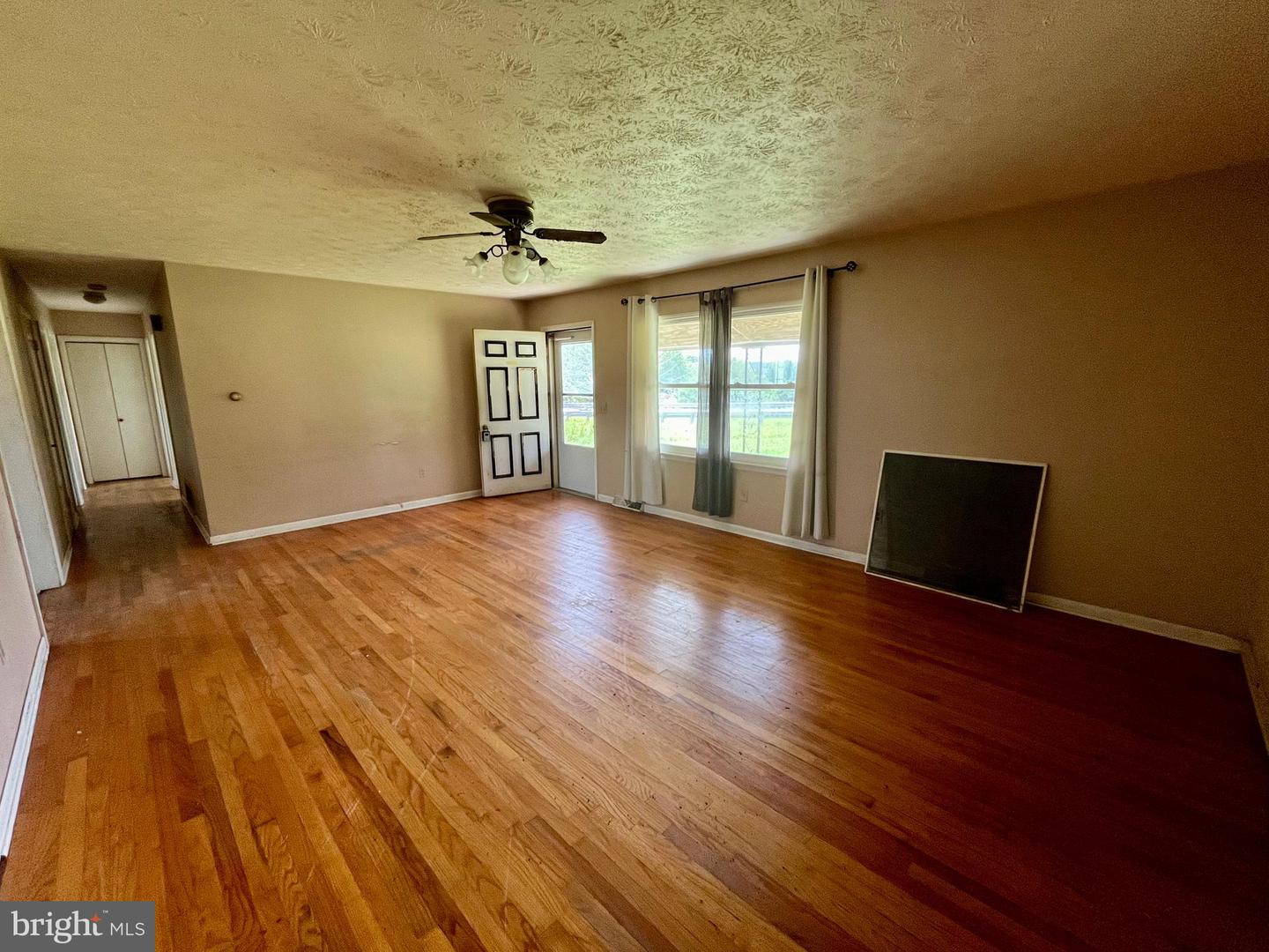 504 STEELES FORT RD, RAPHINE, Virginia 24472, 3 Bedrooms Bedrooms, ,1 BathroomBathrooms,Residential,For sale,504 STEELES FORT RD,VARB2000140 MLS # VARB2000140