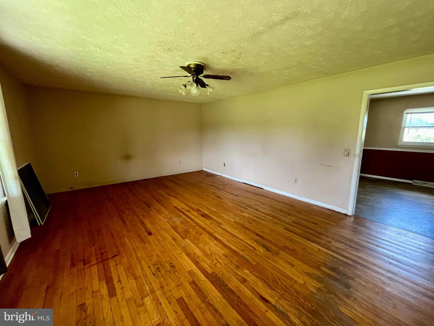 504 STEELES FORT RD, RAPHINE, Virginia 24472, 3 Bedrooms Bedrooms, ,1 BathroomBathrooms,Residential,For sale,504 STEELES FORT RD,VARB2000140 MLS # VARB2000140