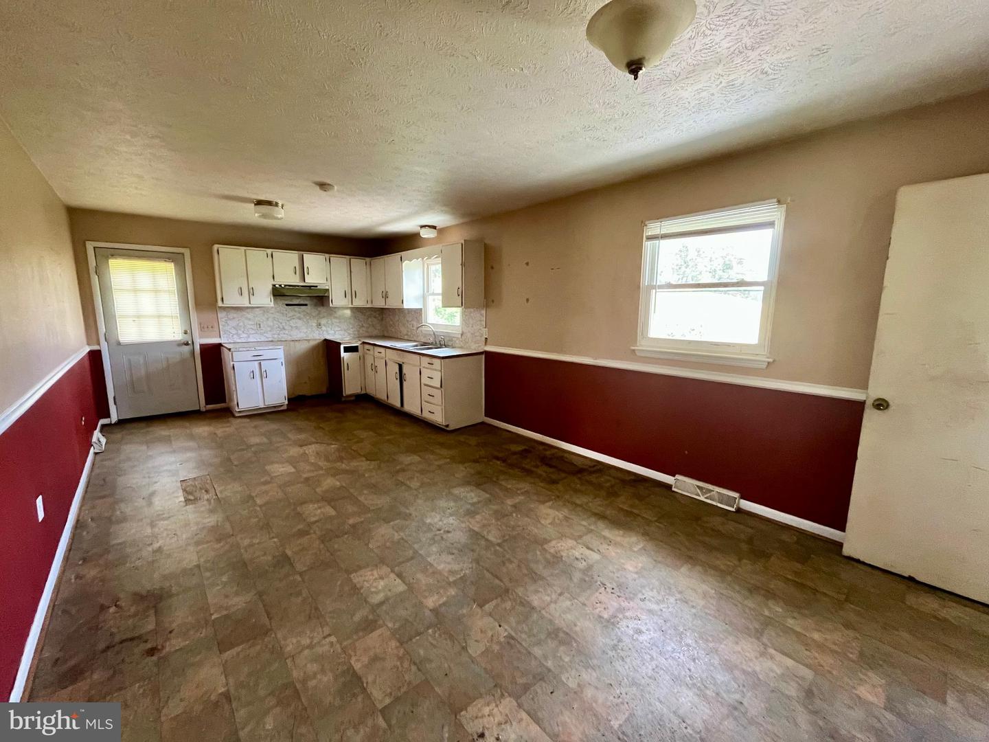 504 STEELES FORT RD, RAPHINE, Virginia 24472, 3 Bedrooms Bedrooms, ,1 BathroomBathrooms,Residential,For sale,504 STEELES FORT RD,VARB2000140 MLS # VARB2000140