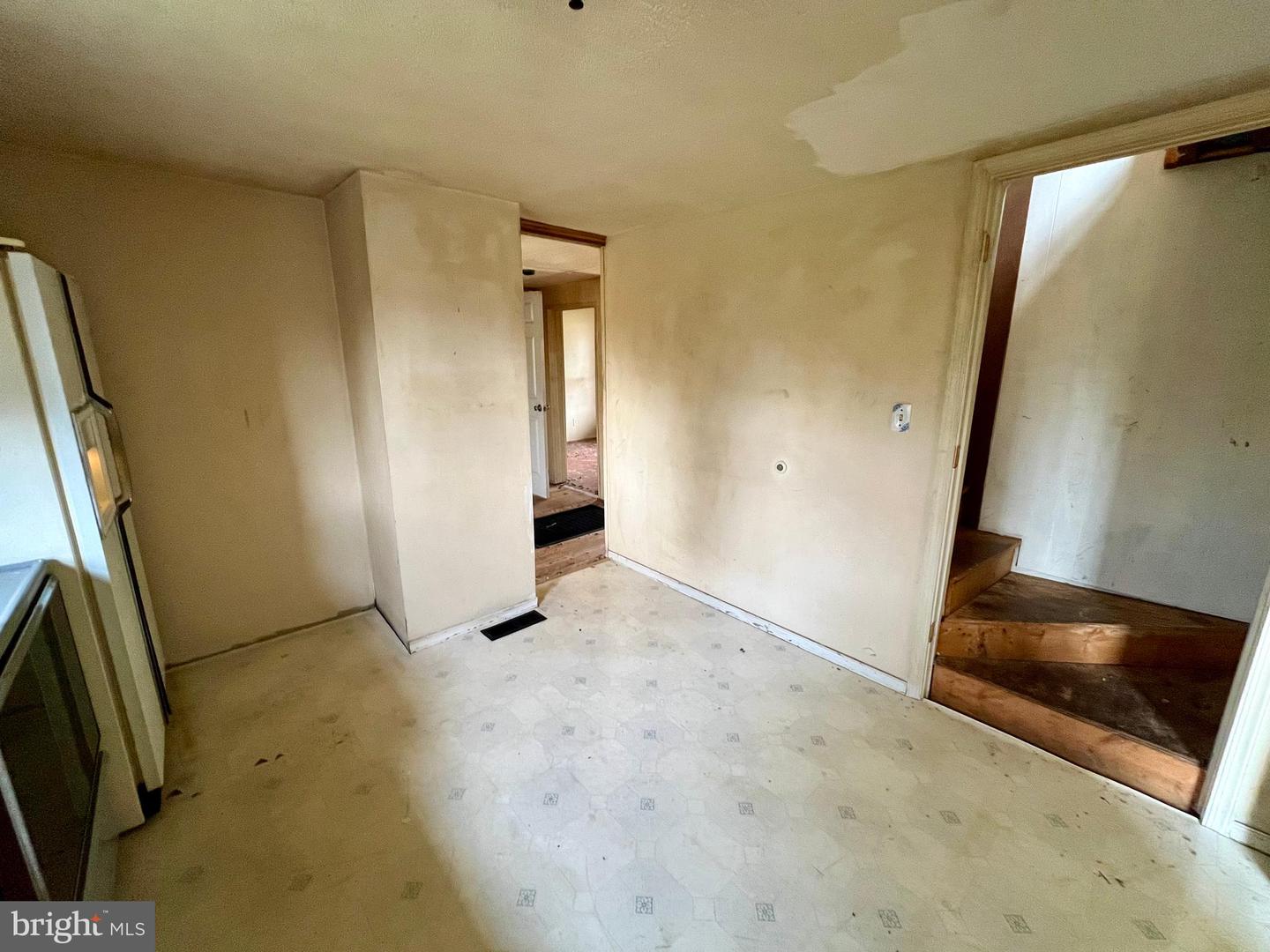 204 DOGWOOD ST, WAYNESBORO, Virginia 22980, 2 Bedrooms Bedrooms, ,1 BathroomBathrooms,Residential,For sale,204 DOGWOOD ST,VAWB2000178 MLS # VAWB2000178