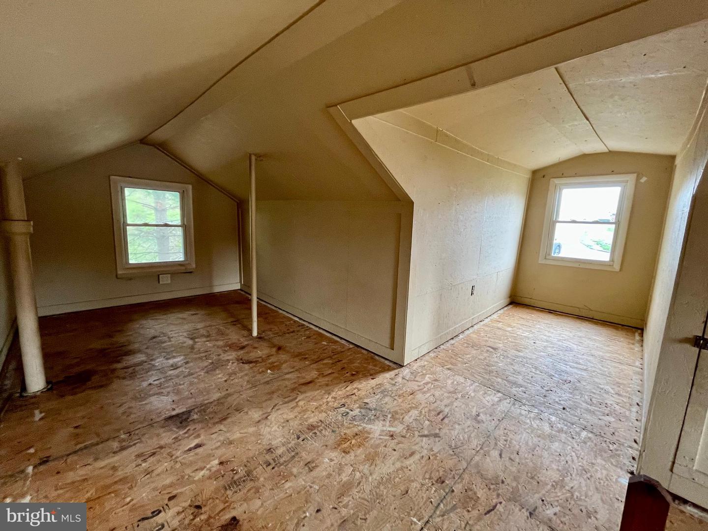 204 DOGWOOD ST, WAYNESBORO, Virginia 22980, 2 Bedrooms Bedrooms, ,1 BathroomBathrooms,Residential,For sale,204 DOGWOOD ST,VAWB2000178 MLS # VAWB2000178