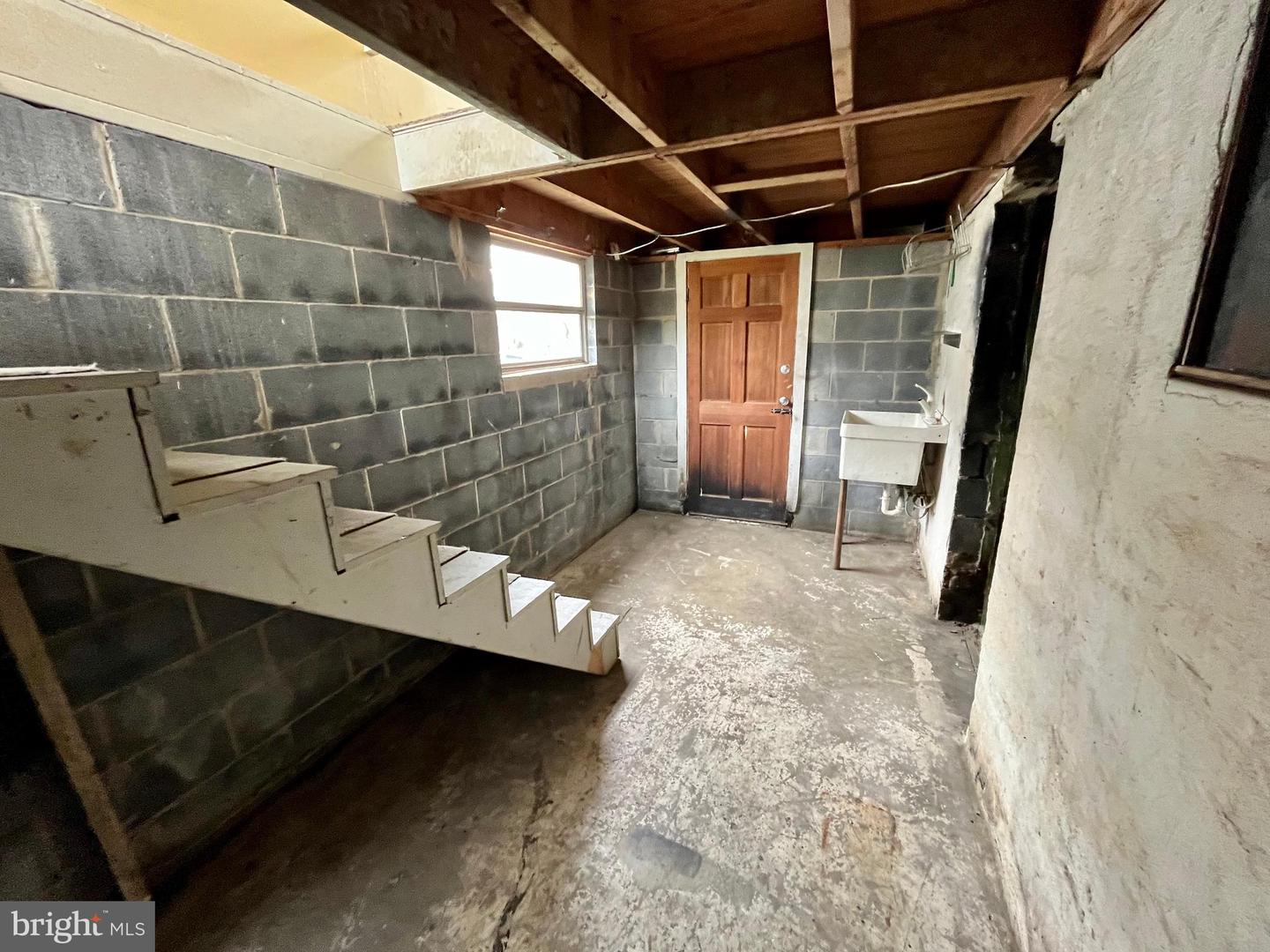 204 DOGWOOD ST, WAYNESBORO, Virginia 22980, 2 Bedrooms Bedrooms, ,1 BathroomBathrooms,Residential,For sale,204 DOGWOOD ST,VAWB2000178 MLS # VAWB2000178