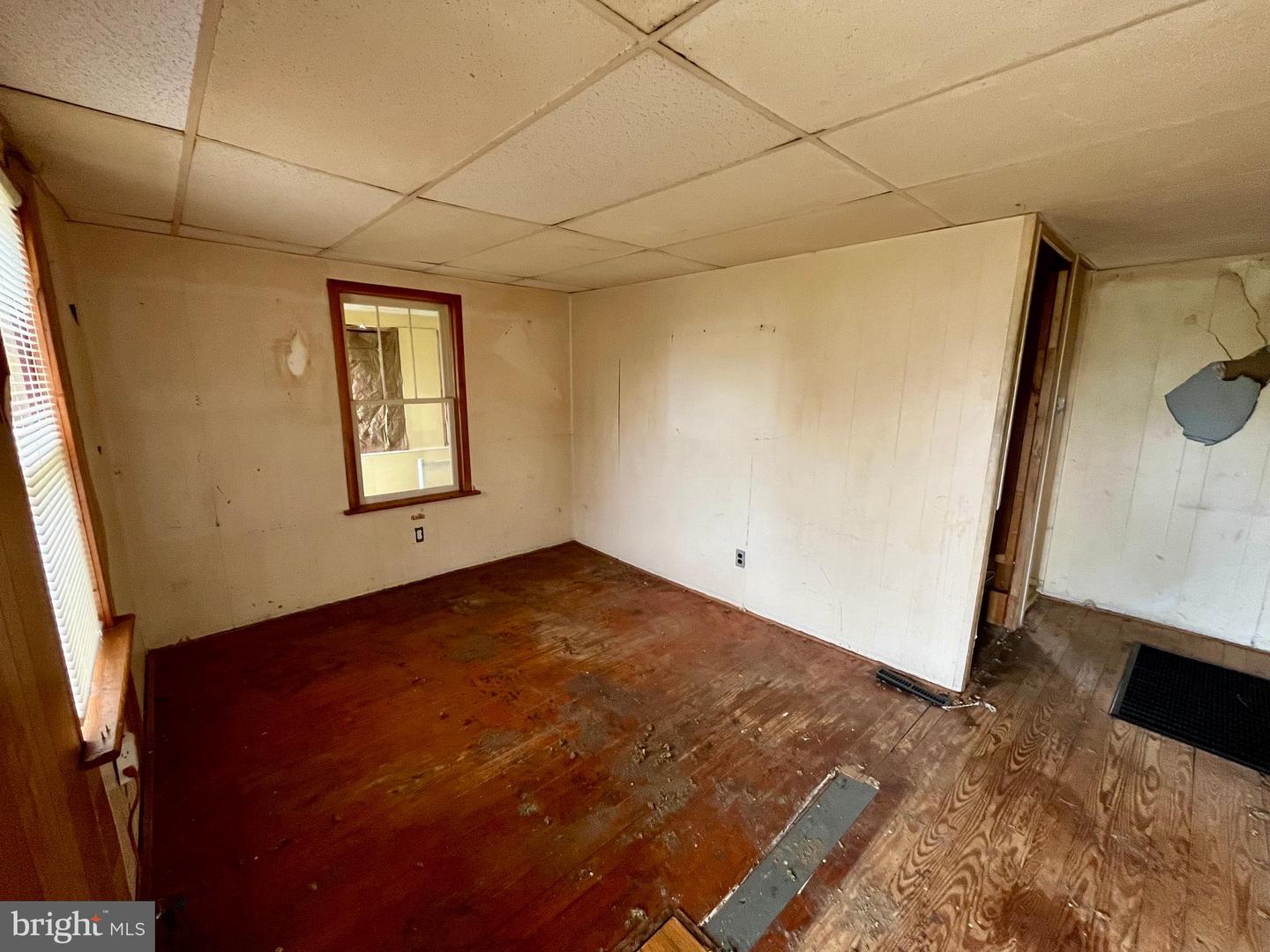 204 DOGWOOD ST, WAYNESBORO, Virginia 22980, 2 Bedrooms Bedrooms, ,1 BathroomBathrooms,Residential,For sale,204 DOGWOOD ST,VAWB2000178 MLS # VAWB2000178
