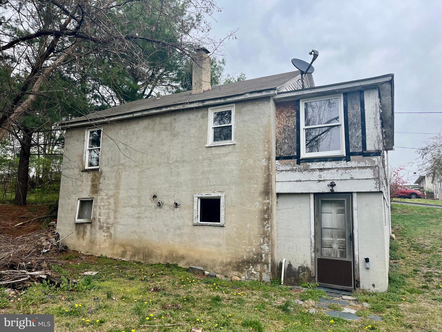 204 DOGWOOD ST, WAYNESBORO, Virginia 22980, 2 Bedrooms Bedrooms, ,1 BathroomBathrooms,Residential,For sale,204 DOGWOOD ST,VAWB2000178 MLS # VAWB2000178