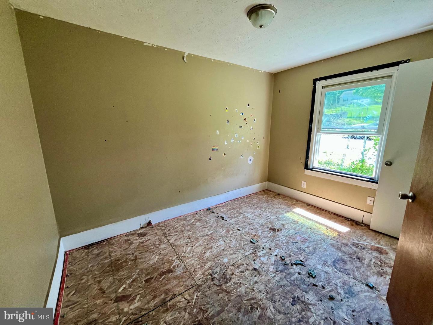 1112 BUTLER ST, STAUNTON, Virginia 24401, 4 Bedrooms Bedrooms, ,1 BathroomBathrooms,Residential,For sale,1112 BUTLER ST,VASC2000674 MLS # VASC2000674